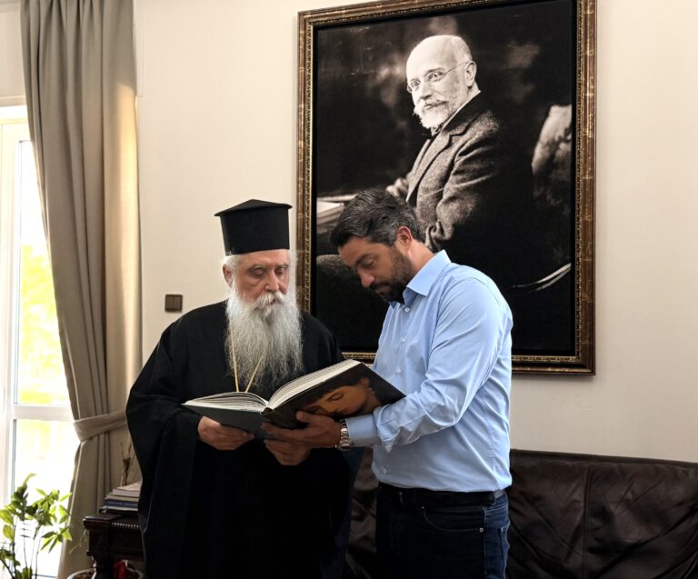 Συνάντηση Σημανδηράκη με τον Αρχιεπίσκοπο Σινά κ.κ. Συμεών στα Χανιά