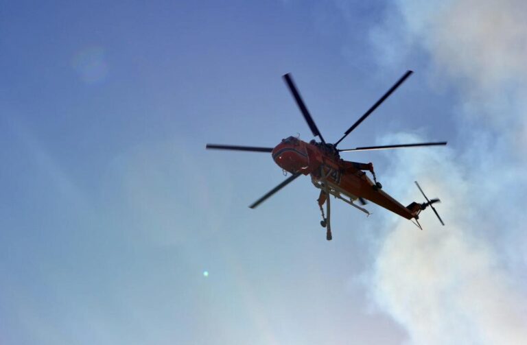 Ηράκλειο: Φωτιά στα Βορίζια – Μήνυμα του 112 και μεγάλη κινητοποίηση της Πυροσβεστικής