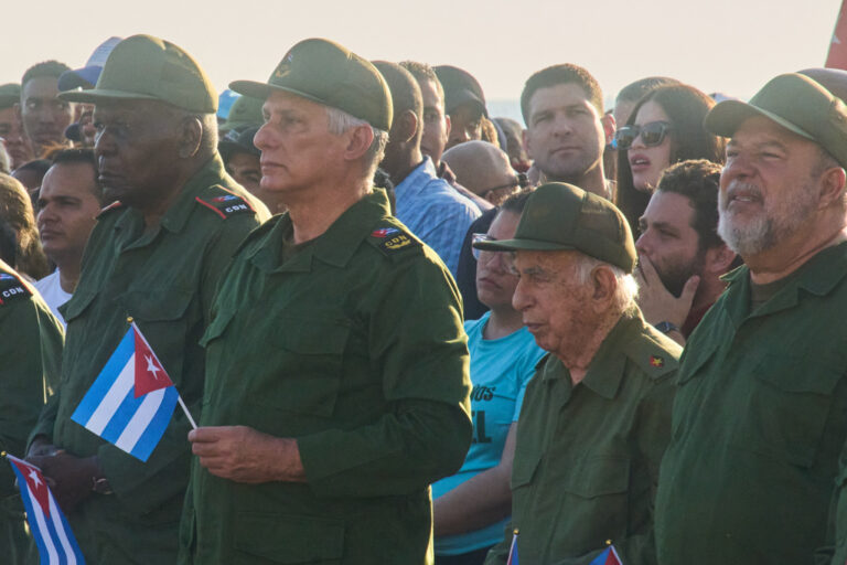 Μιγκέλ Ντίας Κανέλ: Οι 32 Κουβανοί του Καράκας, θα γίνουν εκατομμύρια αν οι ΗΠΑ επιτεθούν στην Κούβα