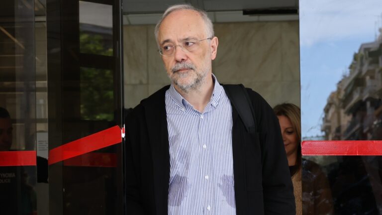 Αυγερινός: Δεν έχουμε πόρους για να ανοίξουμε γραφεία – Χιλιάδες εγγραφές καθημερινά