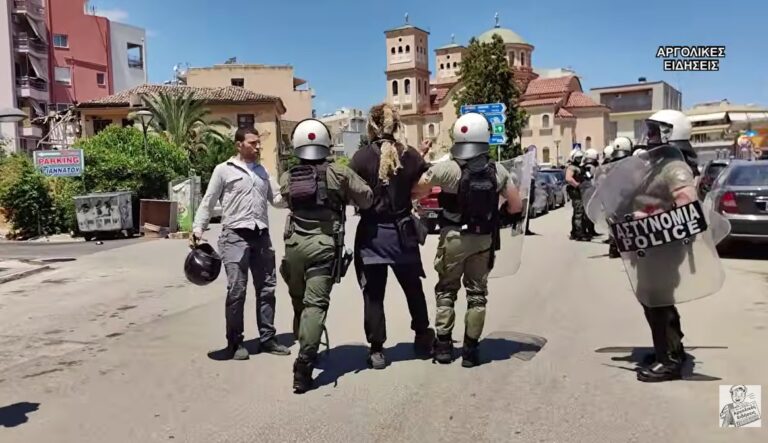 Άργος: Ντοκουμέντο από την άγρια επίθεση των ΜΑΤ στην πορεία για τον 20χρονο αυτιστικό Θοδωρή | Βίντεο