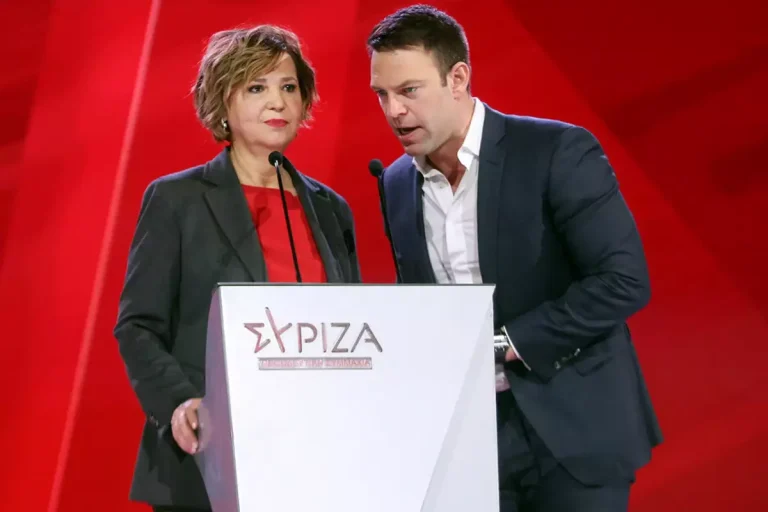 Δικαιωμένος αισθάνεται ο Στ. Κασσελάκης: “Μας έλεγαν ότι έπρεπε να φύγω εγώ, για να μείνει όρθιος ο ΣΥΡΙΖΑ. Έφυγα. Και σήμερα φεύγουν κι εκείνοι – αφού πρώτα βεβαιώθηκαν ότι δεν έμεινε τίποτα όρθιο”