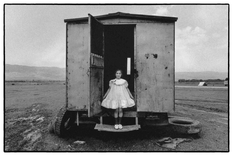 Έκθεση «Τρεις δρόμοι: Constantine Manos, Nikos Economopoulos, Enri Canaj» MUSEO TZORTZI στον Άγιο Νικόλαο με τη στήριξη της Περιφέρειας Κρήτης