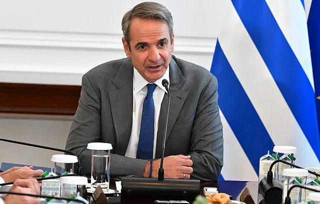 Μητσοτάκης για τις φωτιές: Έχουμε μπροστά μας δύσκολες ημέρες, στεκόμαστε στο πλευρό των οικογενειών των πυροσβεστών