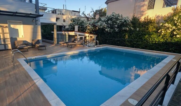 «Ξηλώθηκε» κύκλωμα φοροδιαφυγής 17,9 εκατ. ευρώ – Δήλωνε άστεγη και ζούσε σε βίλα με πισίνα