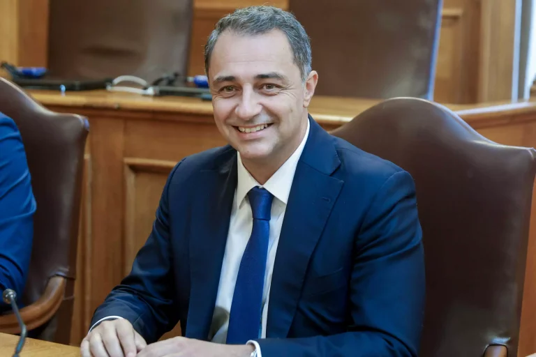 Ο βουλευτής Ηρακλείου Μάξιμος Σενετάκης για τη δίωξή του από την Ευρωπαϊκή Εισαγγελία: “Λειτούργησα αμιγώς ως βουλευτής που ακούει τους συμπολίτες του”