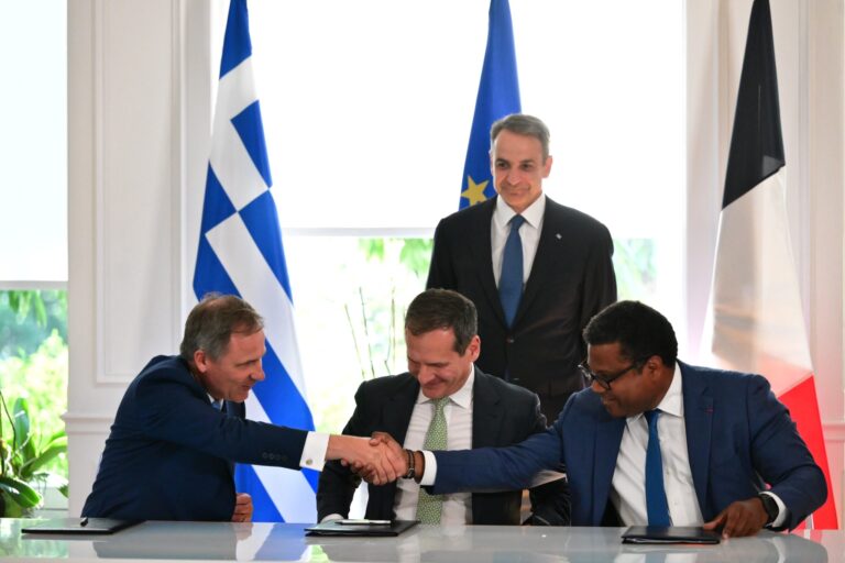 Ηλεκτρική διασύνδεση Ελλάδας-Κύπρου με κεντρικό ρόλο της Κρήτης: Έπεσαν οι υπογραφές με τη γαλλική Meridiam