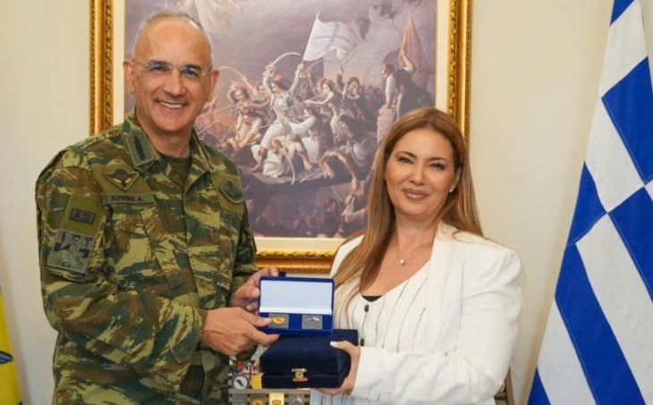 «Ισραήλ και Ελλάδα μαζί – Φίλοι, εταίροι, σύμμαχοι»: Θερμό μήνυμα από την πρέσβη Πνινάτ Γιανάι μετά από συνάντηση με τον αρχηγό ΓΕΕΘΑ Δημήτρη Χούπη