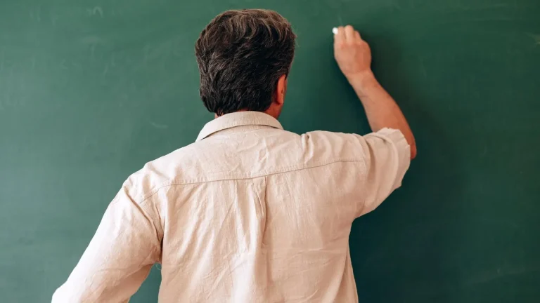 Εκπαιδευτικοί στην Κρήτη εργάζονται σαιζόν το καλοκαίρι για να ζήσουν! Αδύνατο να βρουν στέγη στην Κρήτη