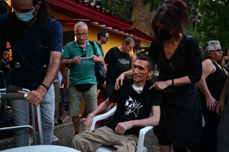 Ο Αριστοτέλης Χαντζής επέστρεψε νικητής στα Προσφυγικά μετά από απεργία πείνας 140 ημερών – Είχε φτάσει 36 κιλά