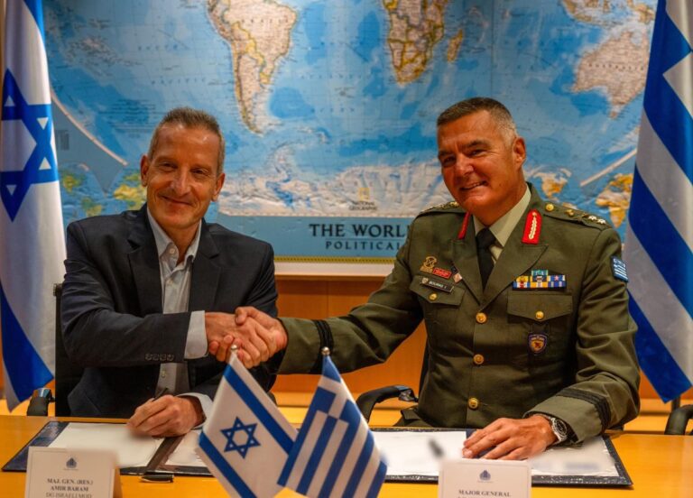 Μόνη ασπίδα ειρήνης η ενίσχυση της φιλίας των λαών