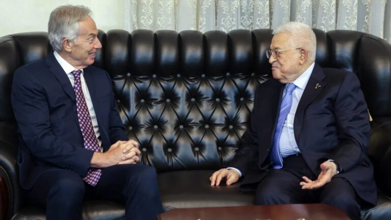Ο Τόνι Μπλερ εκ μέρους του Συμβουλίου Ειρήνης του Τραμπ ζήτησε από την Παλαιστινιακή Αρχή να σβήσει την «Παλαιστίνη» από τα σχολικά βιβλία