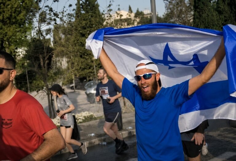 Σάλος στην Αυστραλία: Η Αστυνομία όρισε μια ομάδα δρομέων ως σωματοφύλακες για στρατιώτες του IDF που έτρεχαν στον Μαραθώνιο του Σίδνεϊ
